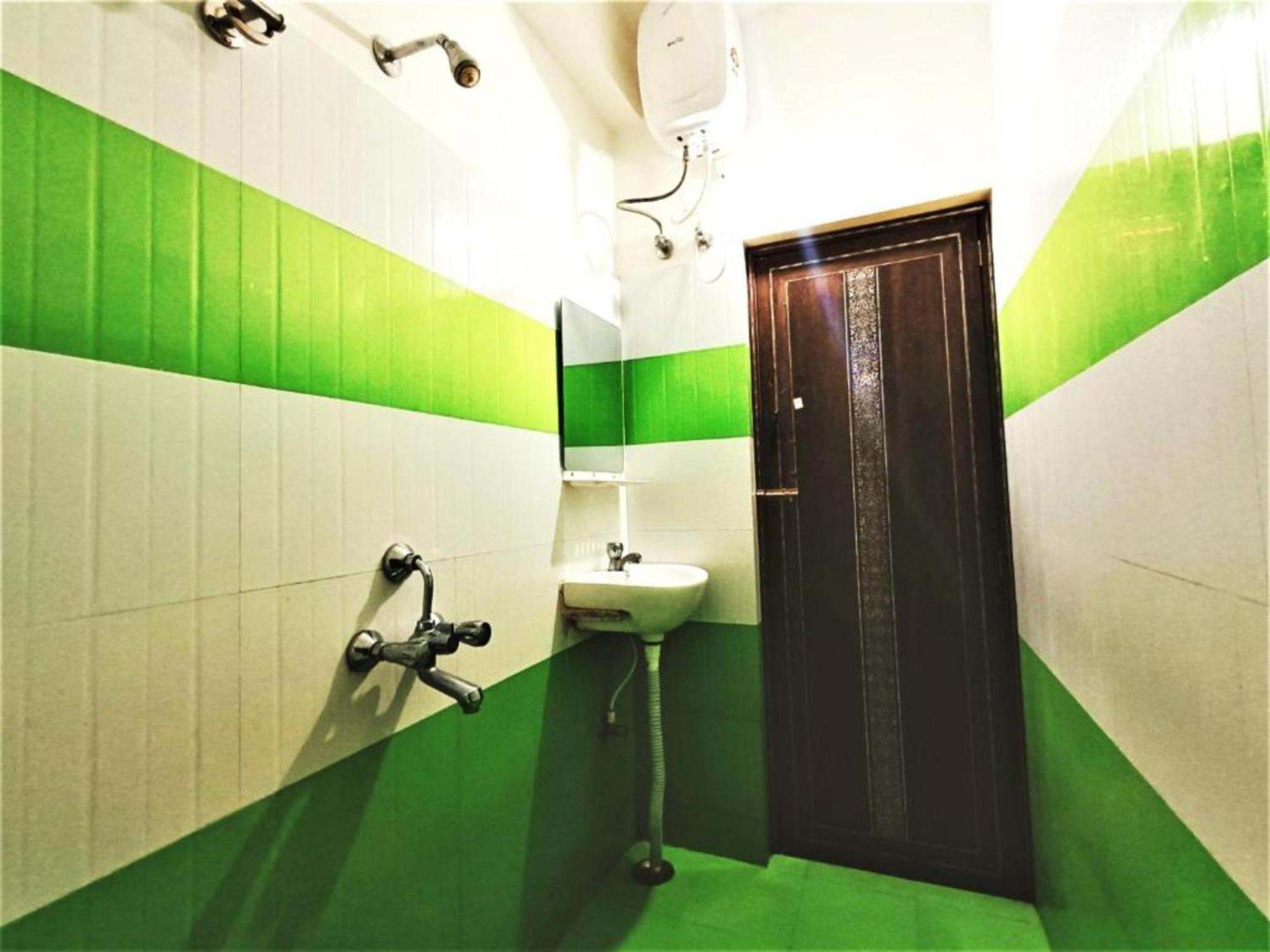 Hotel Krishna Residency Puri Near Sea Beach Best Choice Of Travellers By Morservices المظهر الخارجي الصورة